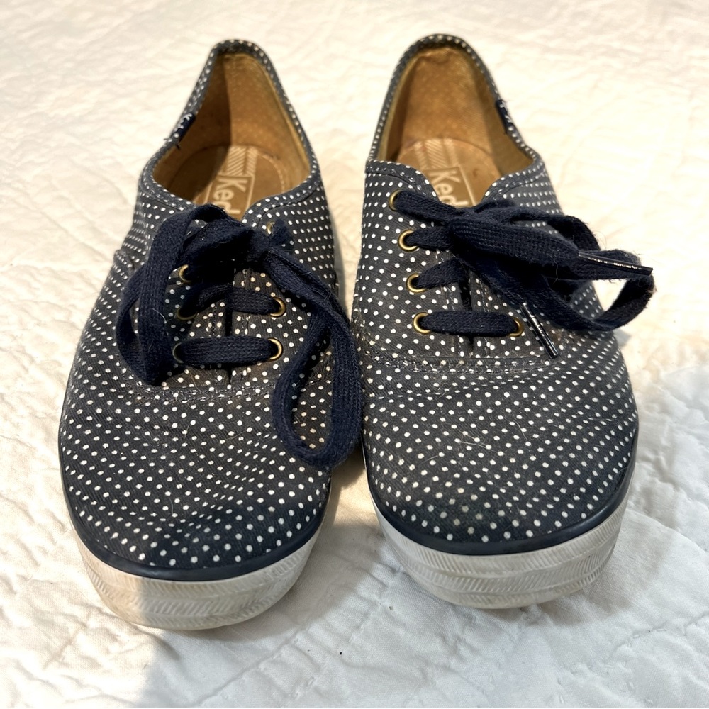 NAVY BLUE POLKA DOT KEDS SIZE 8 WOMEN’s SNEAKERS LACE UP CASUAL PREPPY RETRO